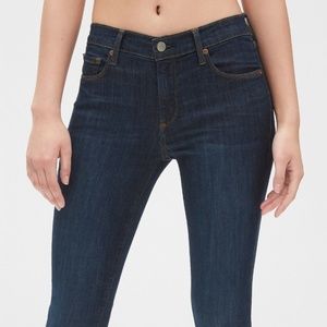 Gap 1969 True Skinny Jeans